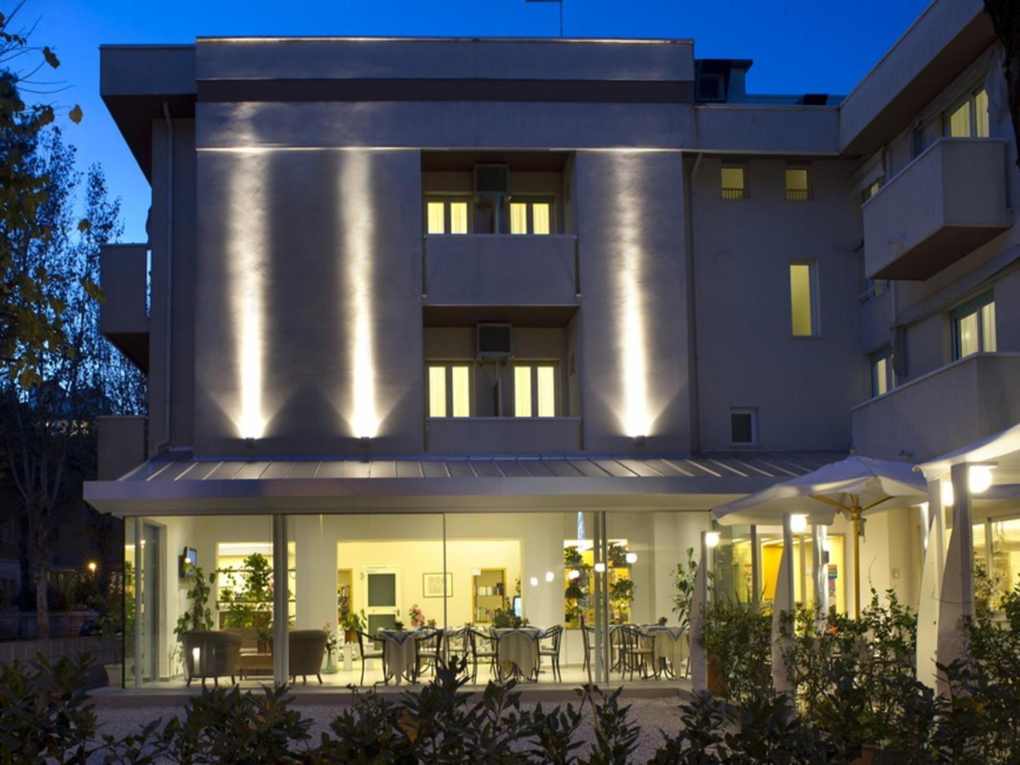 Hotel Nives Riccione Exteriér fotografie