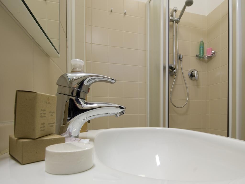 Hotel Nives Riccione Pokoj fotografie